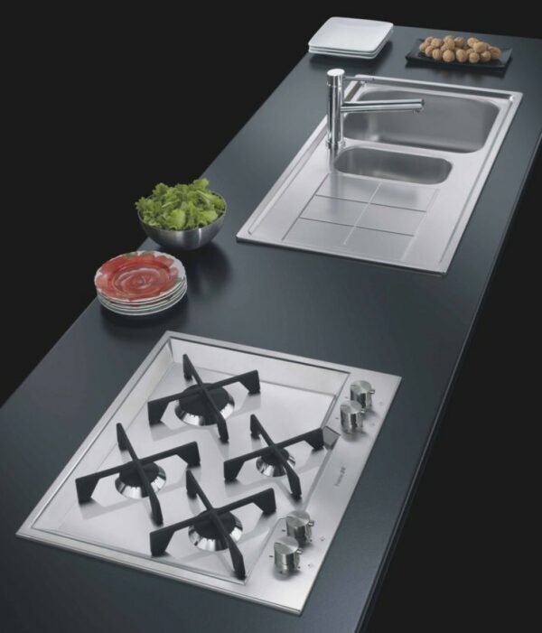 Table de cuisson Foster 7615 032 KS - Neuf: feux espacés, grilles individuelles, nettoyage facile – Image 2