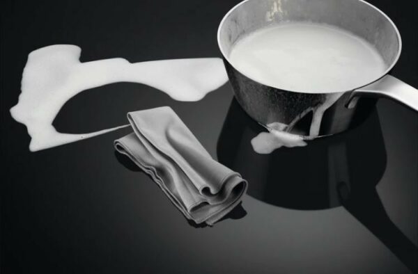 Table de cuisson à induction Aeg IKE84443FB - Neuf: système Hob2Hood intégré pour une hotte aspirante automatique et personnalisée – Image 6