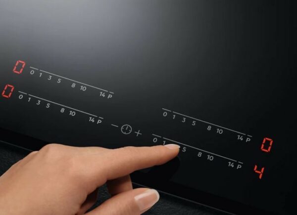 Table de cuisson à induction Aeg IKE84443FB - Neuf: système Hob2Hood intégré pour une hotte aspirante automatique et personnalisée – Image 3