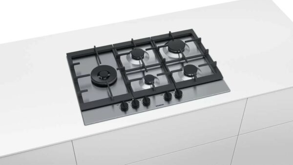 Cuisinière à gaz Siemens EC7A5SB90 - Neuf: Contrôle précis sur 9 niveaux de puissance, brûleur TurboWok avec DualControl de 5,0 kW pour une cuisson polyvalente en grandes quantités – Image 6