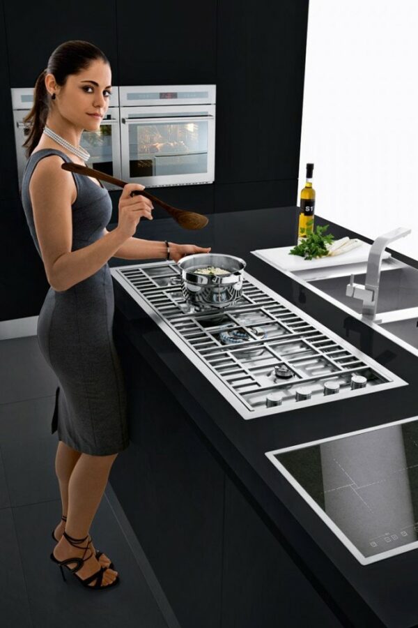 Table de cuisson Barazza 1PLB3TI - Neuf: Brûleurs en ligne, grille en acier, diffuseur de flamme en fonte - Série LAB haut de gamme – Image 2
