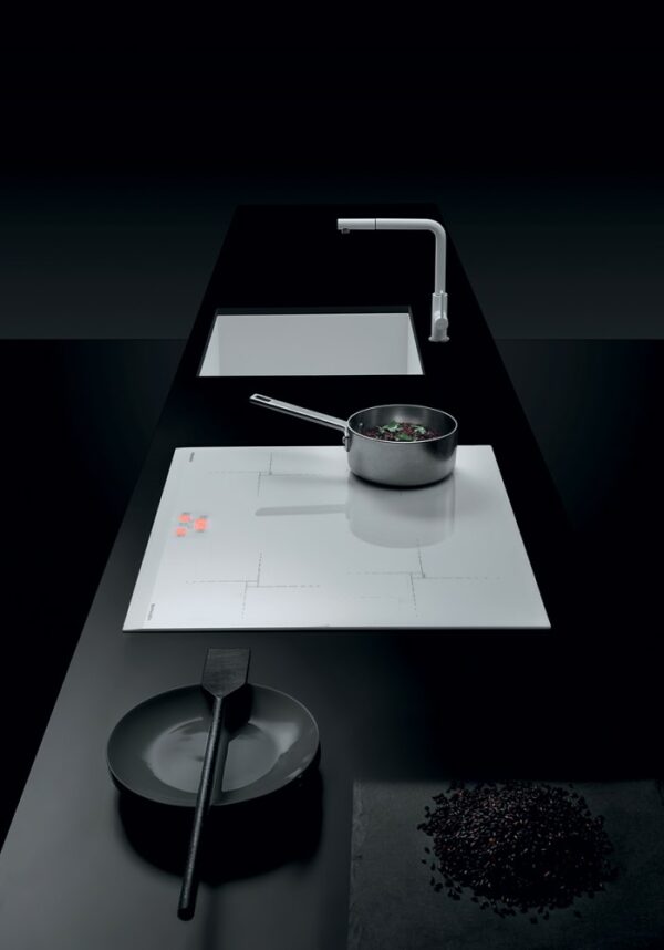 Table de cuisson à induction Barazza 1PIDG64B - Neuf: Commandes tactiles, limiteur de puissance pour éviter les surcharges – Image 3