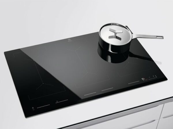 Table de cuisson à induction Electrolux EIV9467 - Neuf: performances professionnelles en cuisine – Image 4