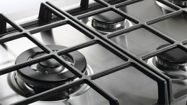 Cuisinière à gaz Electrolux EGH6343ROR - Neuf: 4 brûleurs multi-anneaux, grilles en fonte, arrêt automatique du gaz - Finition noire mate – Image 5