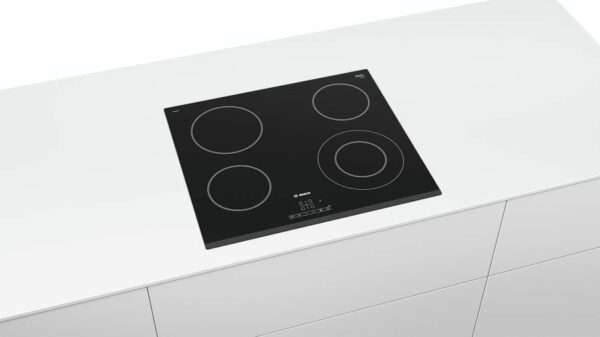 Bosch PKF631B17E Série 4 Cuisinière électrique 60 cm - vitrocéramique noire